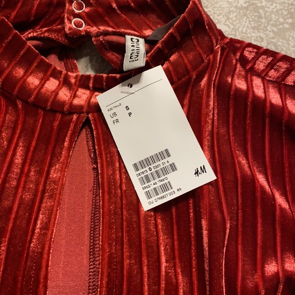 Velvet crop top - Picture 2 of 2